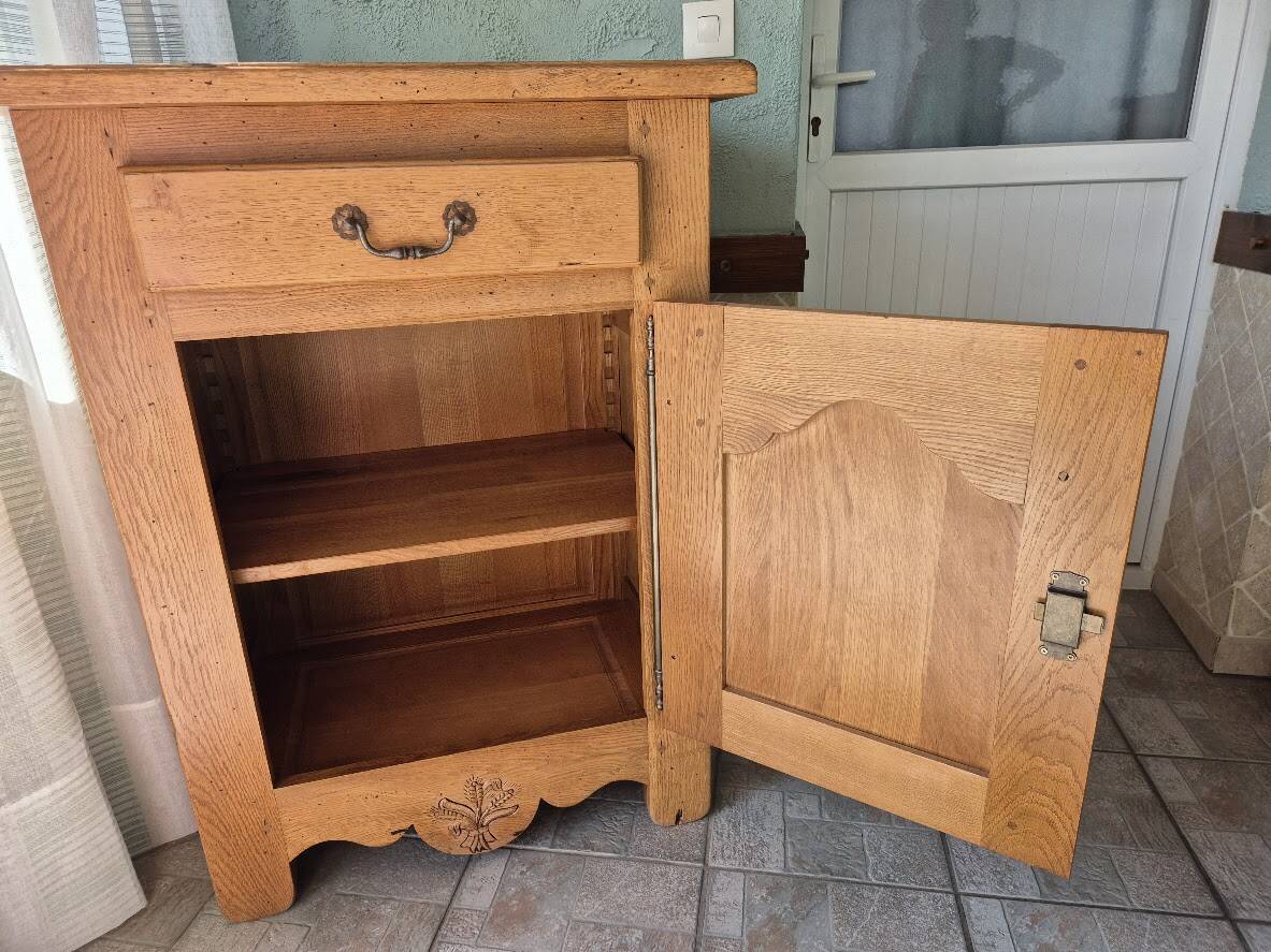 Le Petit Meuble d'appoint / Confiturier