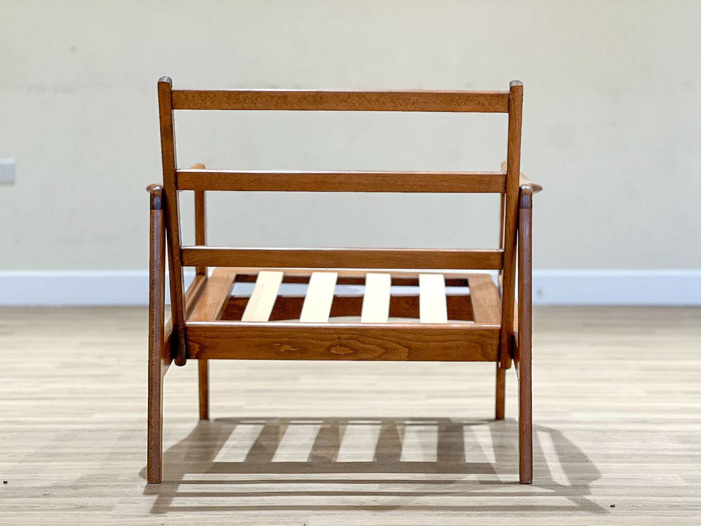 Fauteuil scandinave en hêtre, années 1960