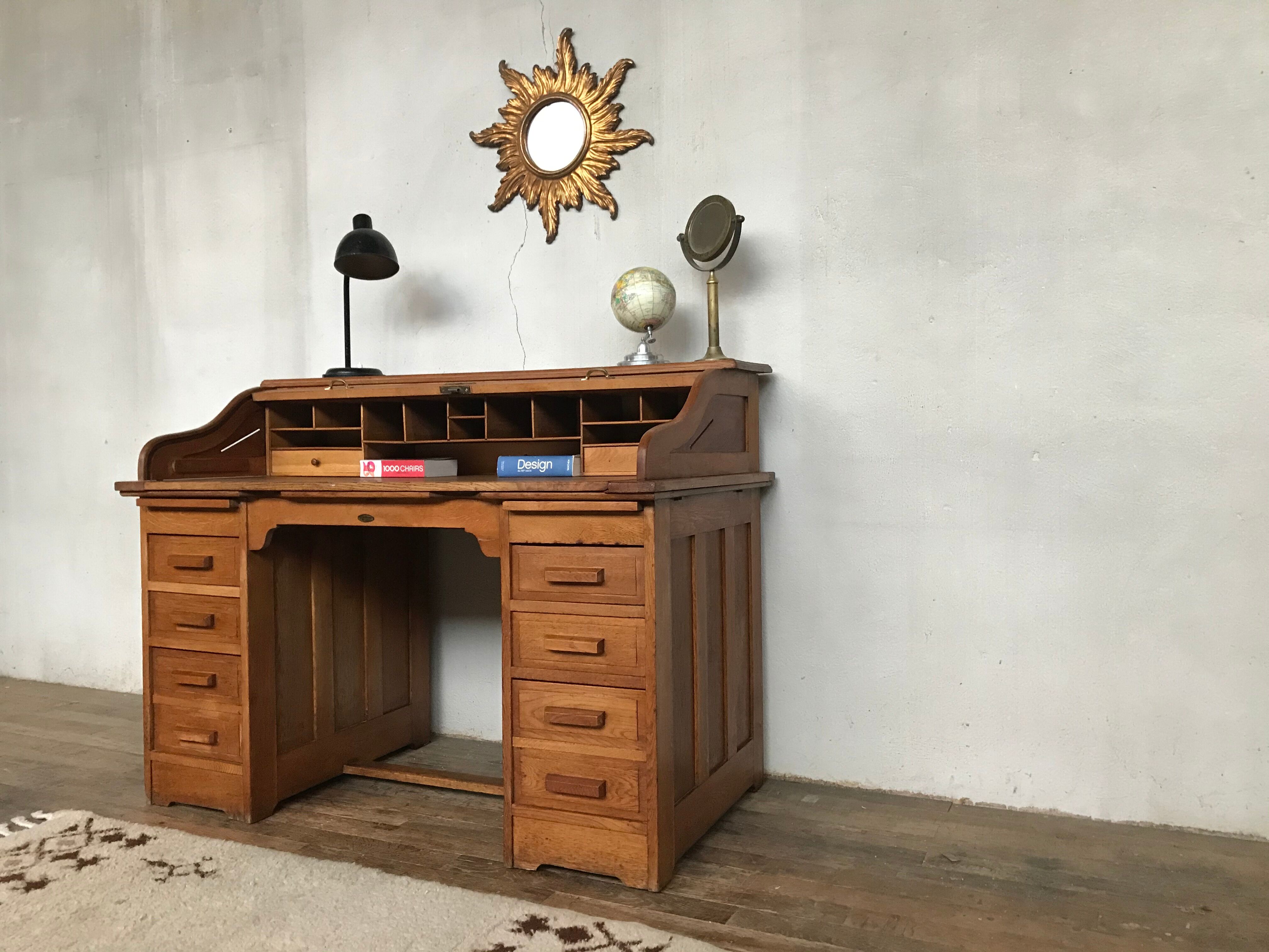 American solid solid oak cylinder desk from 1930