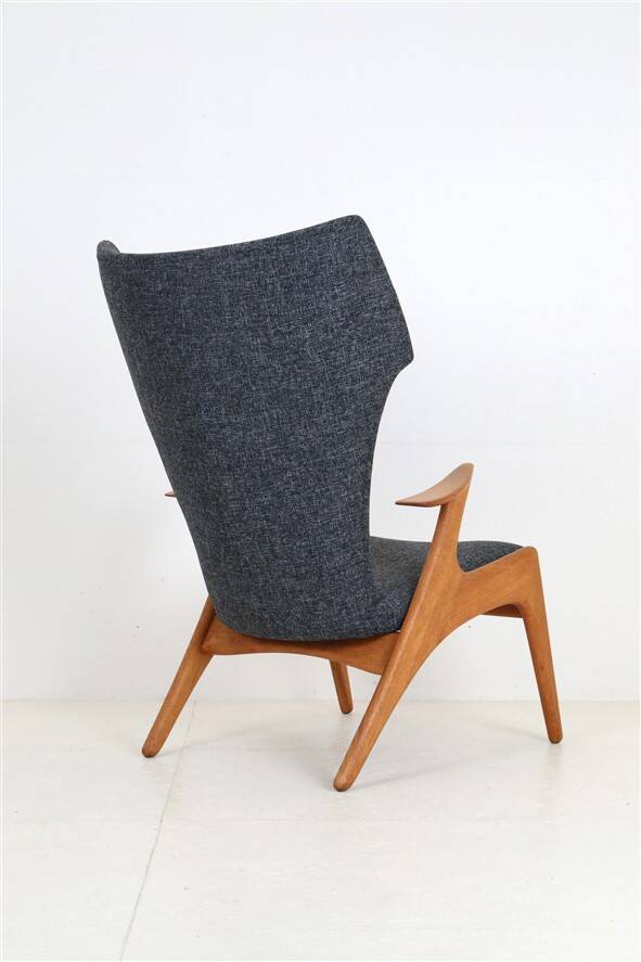 Fully restored Kurt Østervig / Rolschau Møbler “Wing Chair” armchair, mid-century Danish modern design, 1950s/1960s