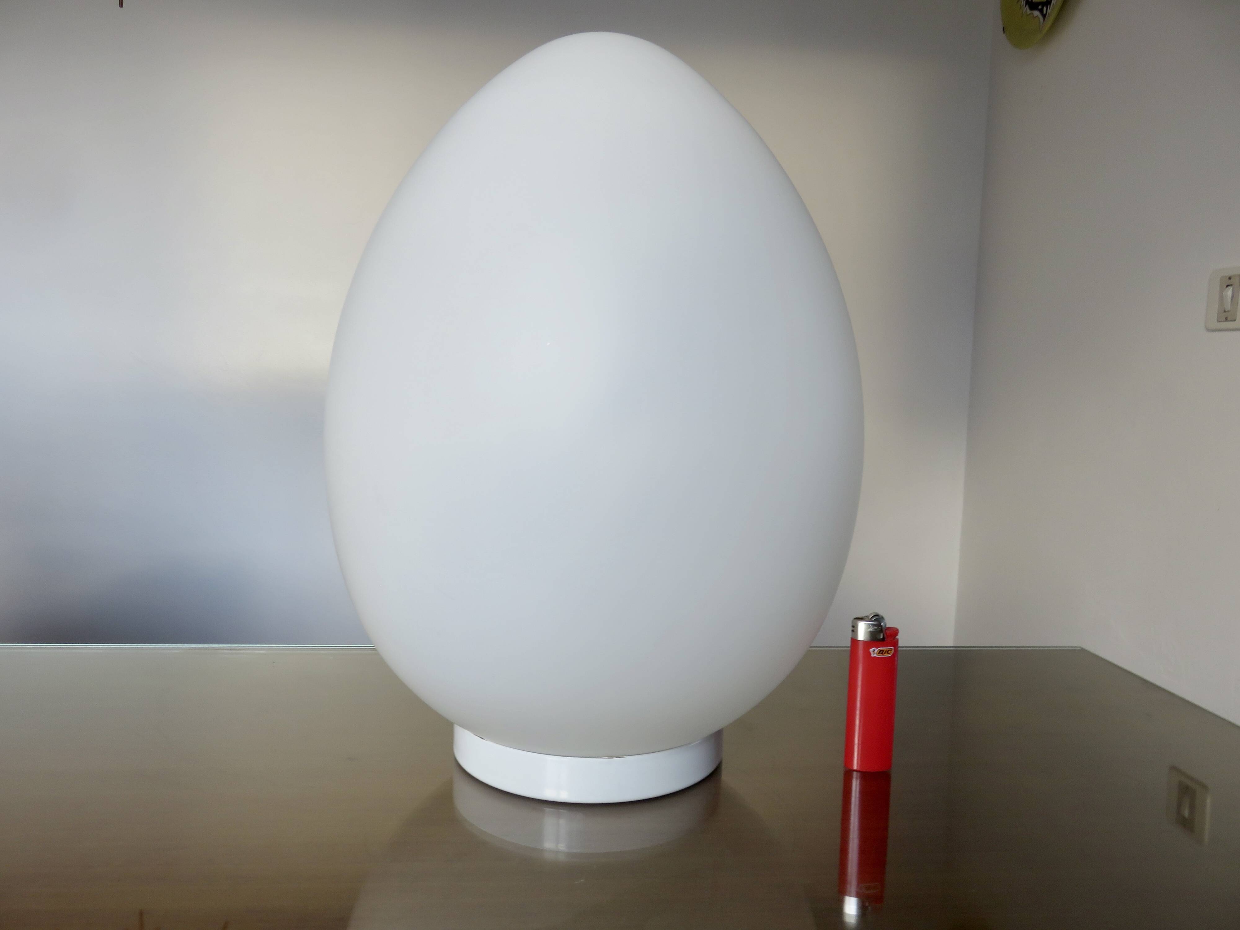 Large "egg" lamp, Domec edition, glassware from Vianne, France, 1970 - 1980.