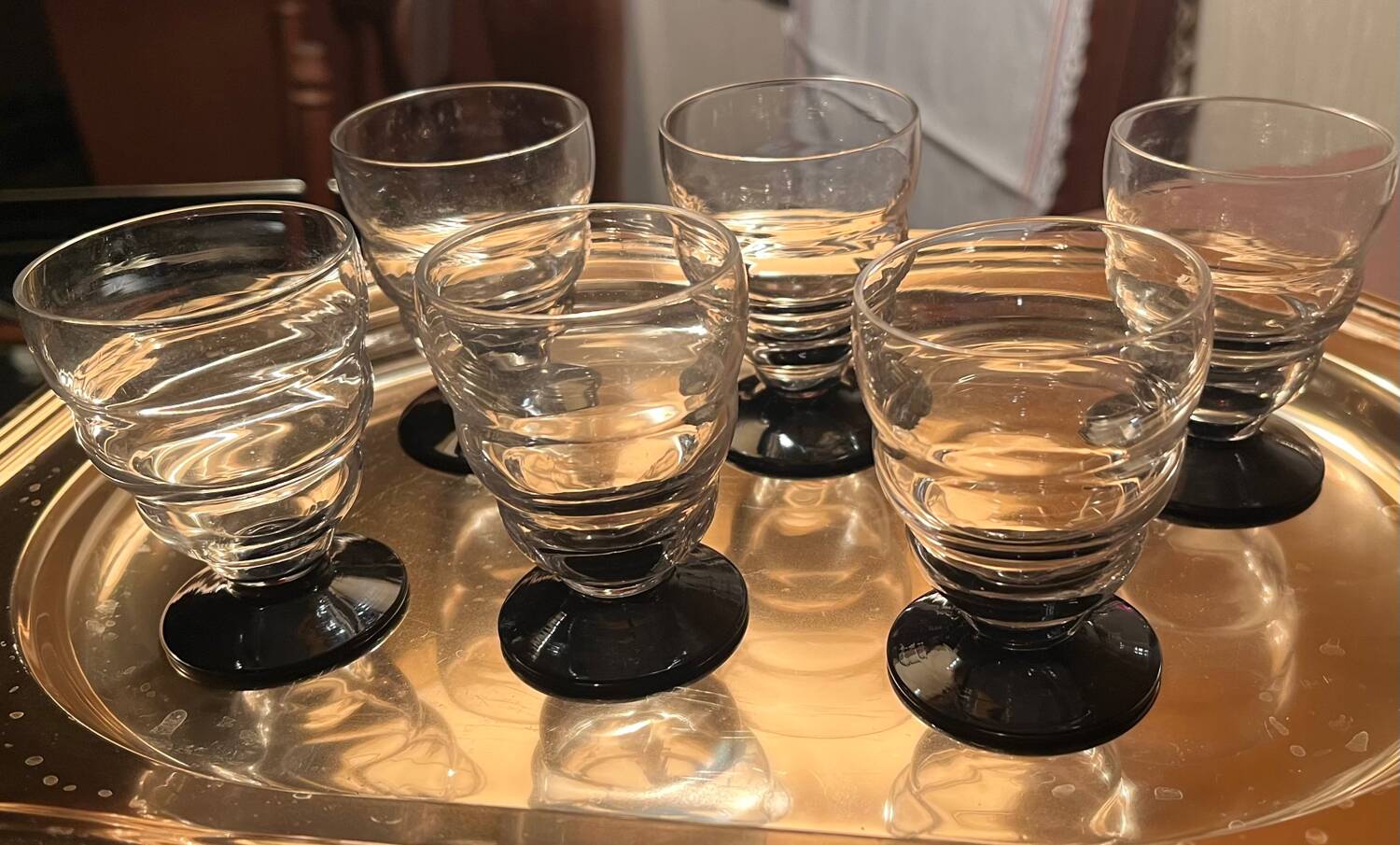 6 petits verres anciens