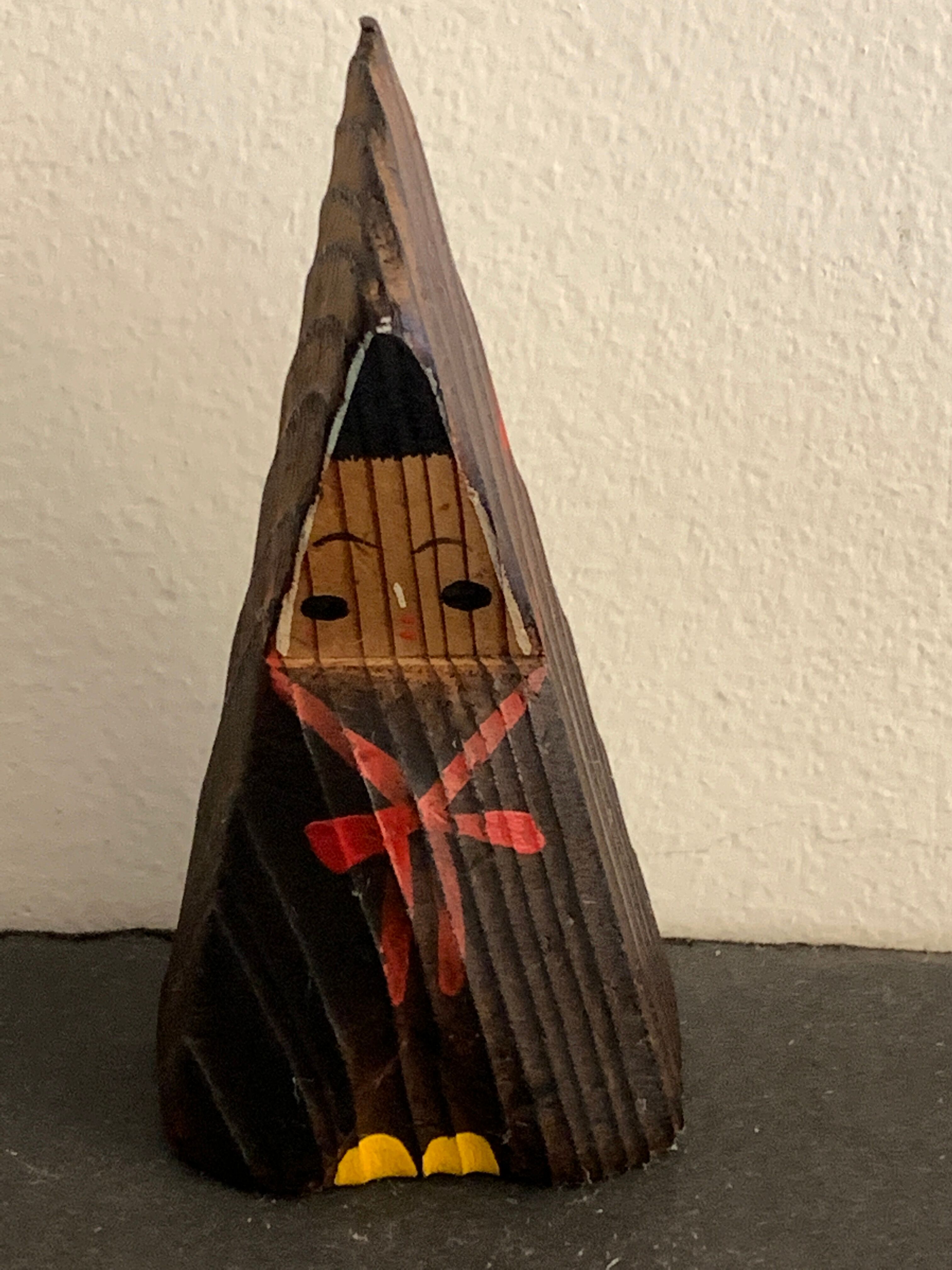 2 Japanese wooden dolls Kokeshi Yulinko