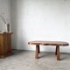 Table basse brutaliste en noyer massif, plateau slab live edge, France