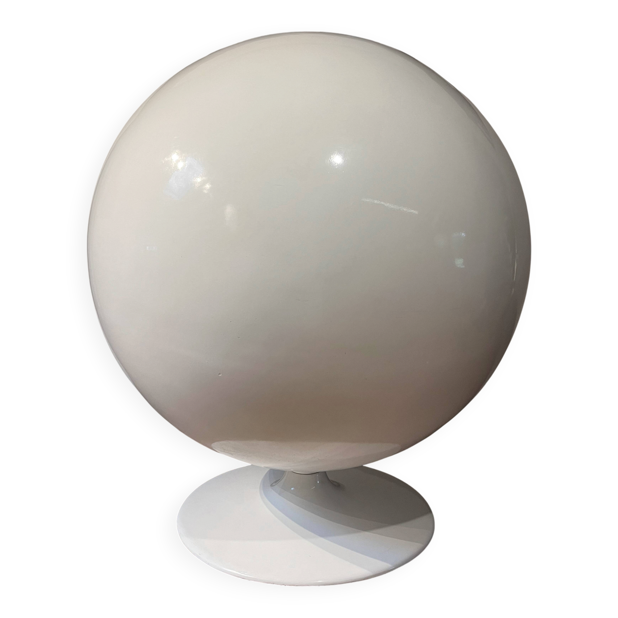 Ball Chair by Eero Aarnio from the 1980s.
