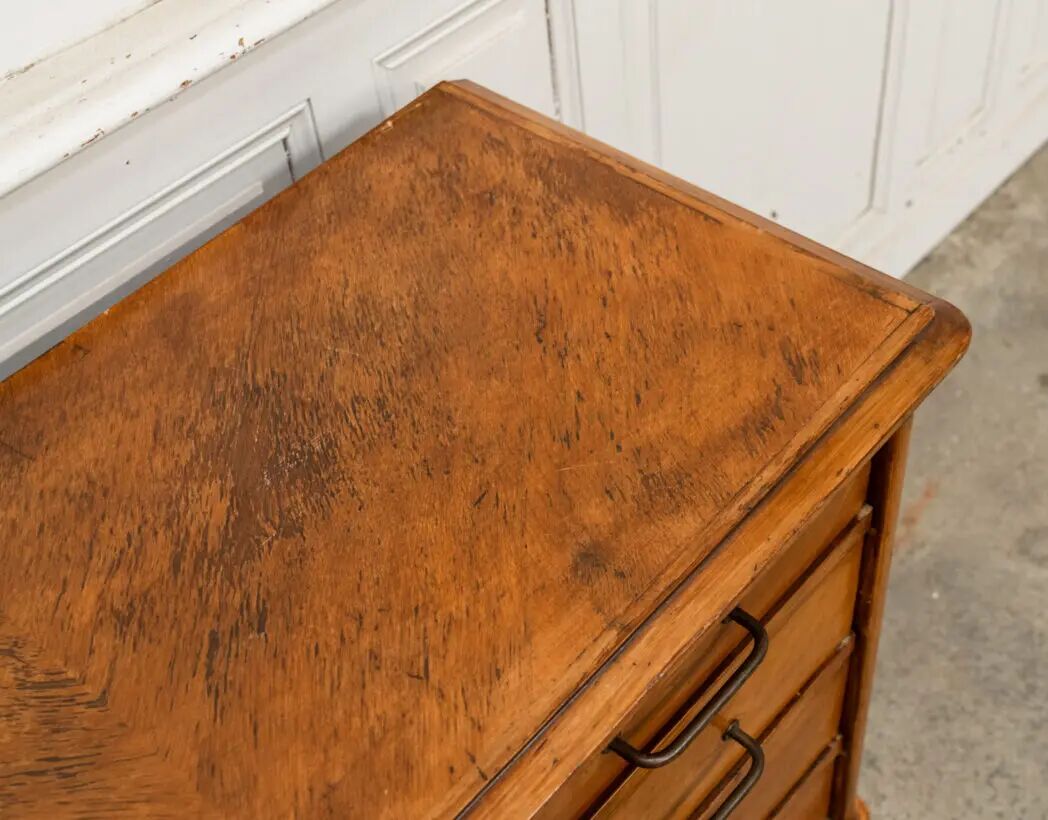 Vintage Scandinavian chest of drawers in solid oak, 1960s.