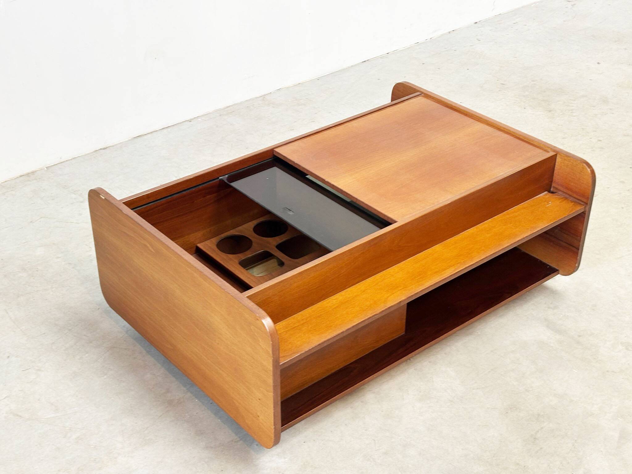 Table basse de bar italien