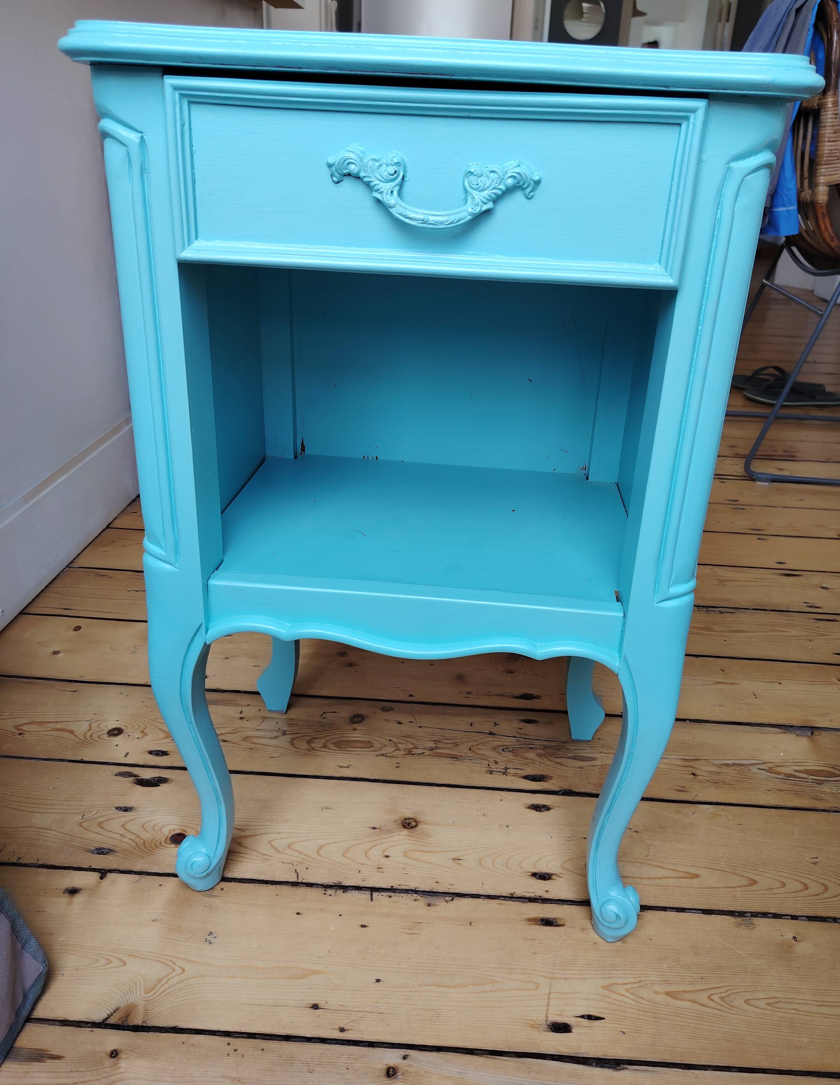 Chevet vintage style Louis XV peint en bleu