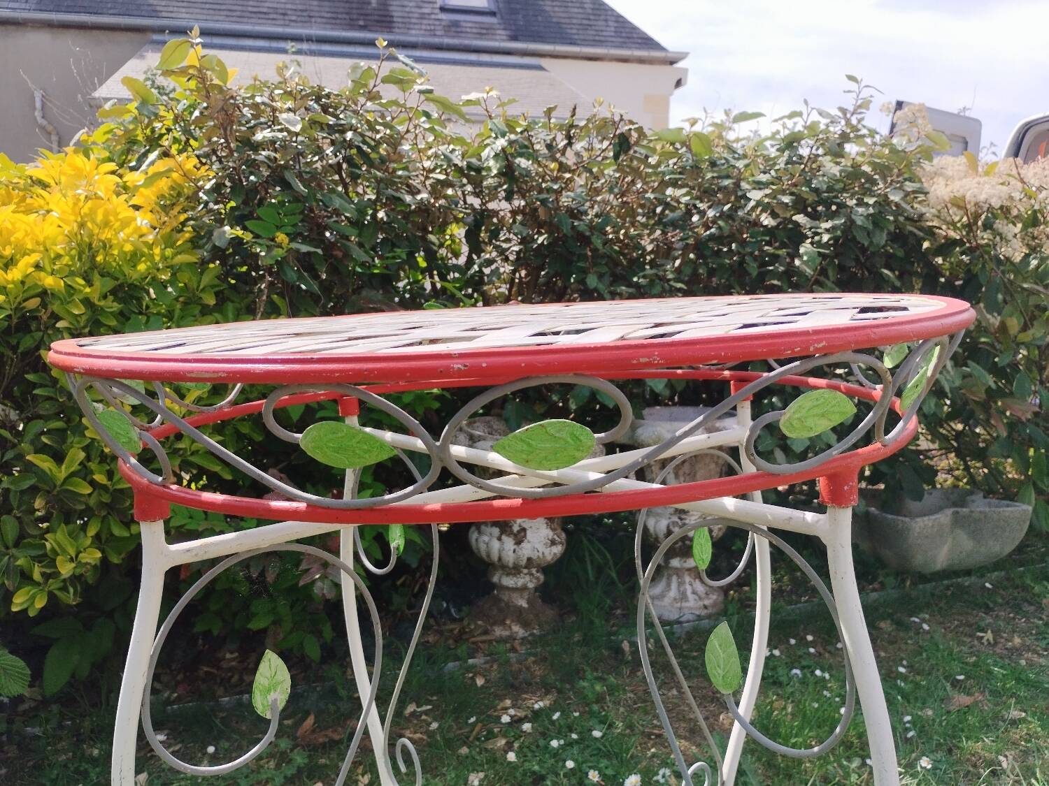 Table de jardin en fer forgé vintage