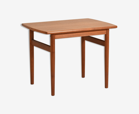 Vintage coffee table in teak