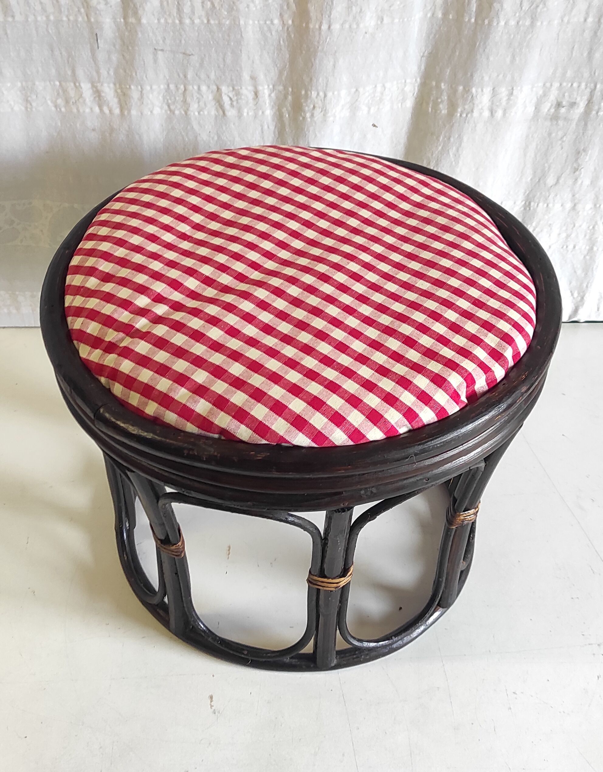 Rattan stool and fabric cushion – 80s/90s
