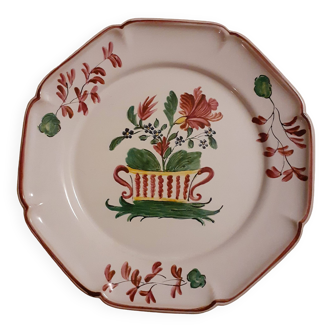 Plate decorated with retro flowers Gien