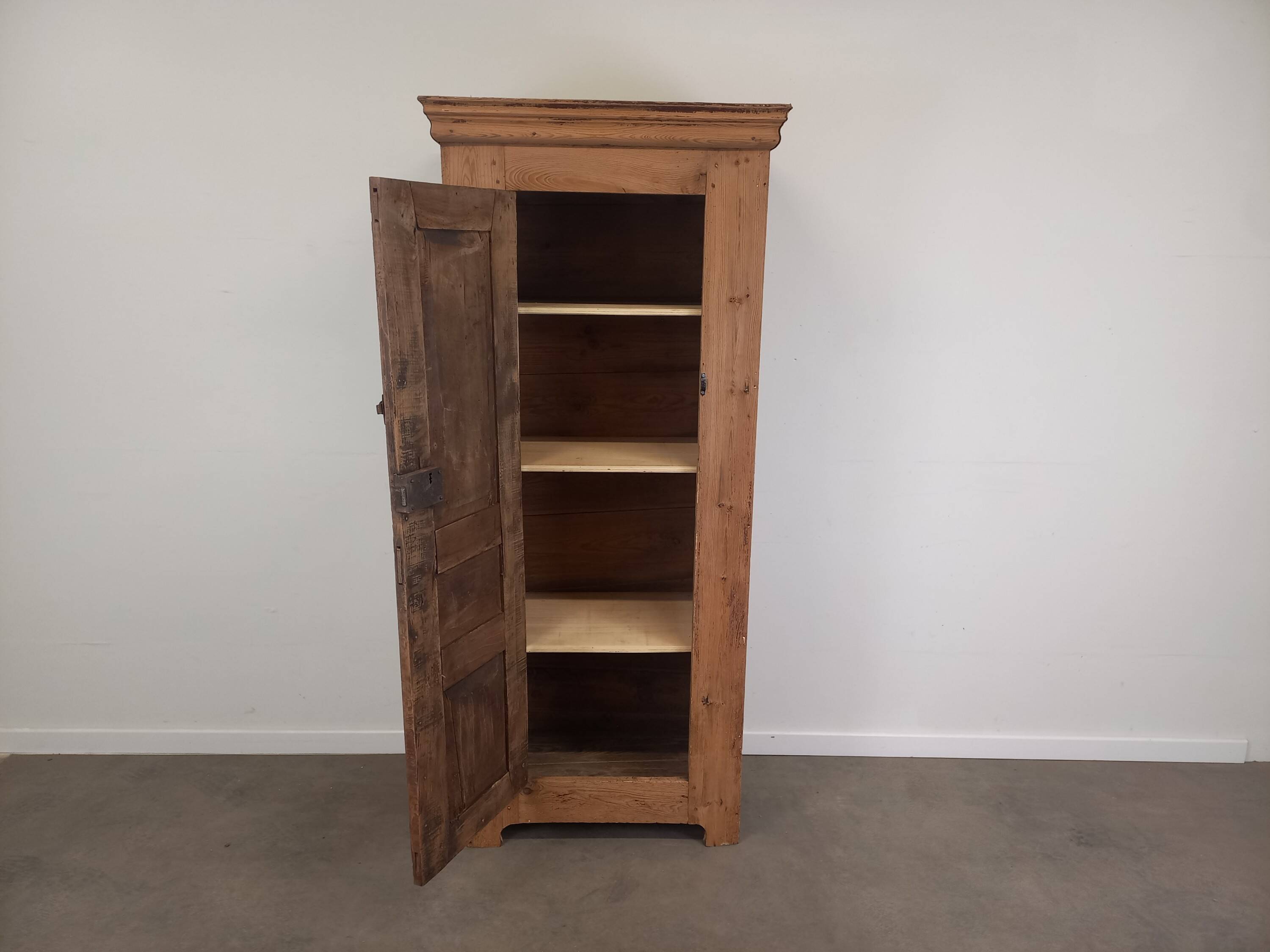 Parisian fir wardrobe