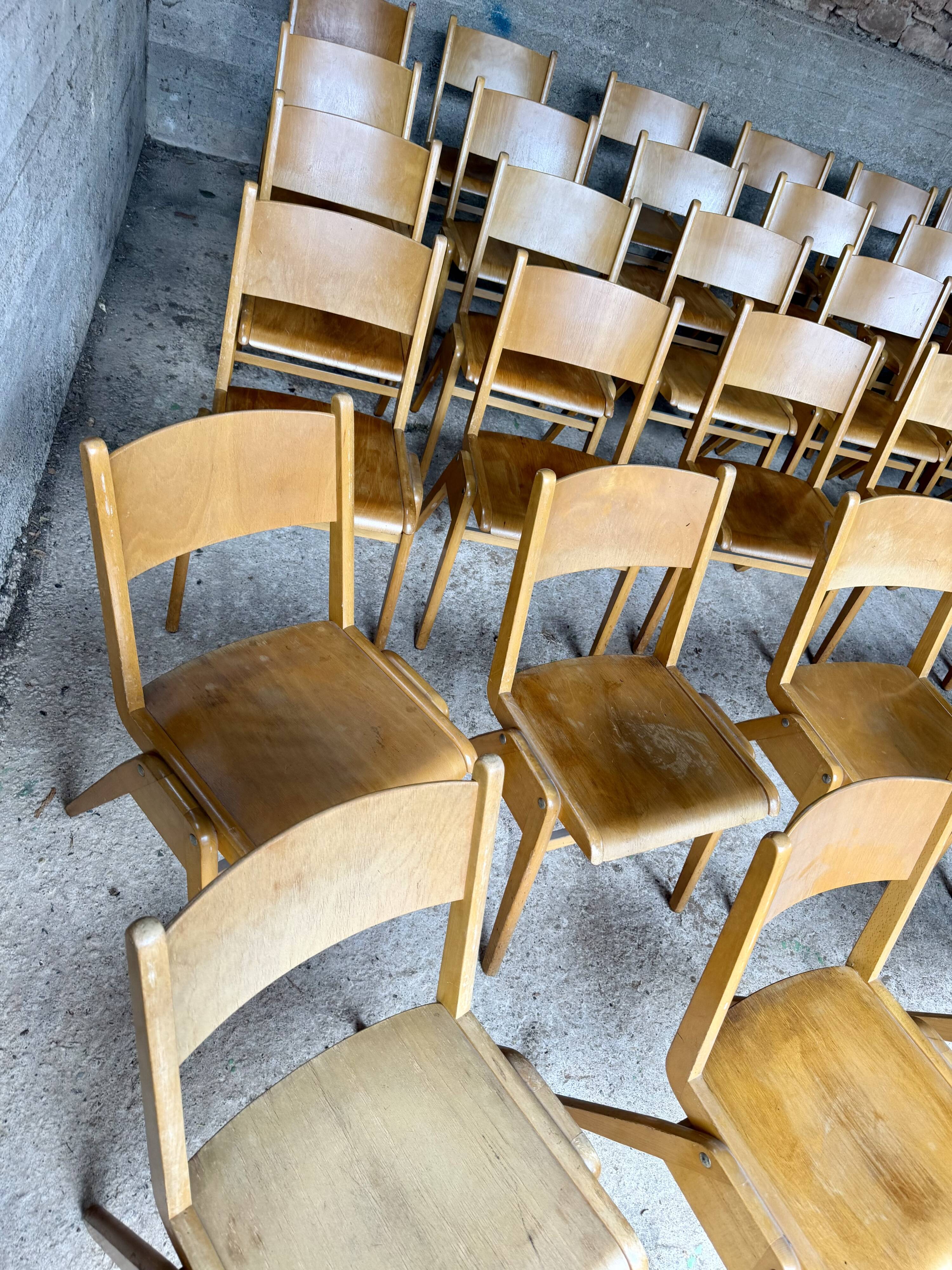 ✨ Set of 50 French modernist stackable chairs – Vintage 1960s