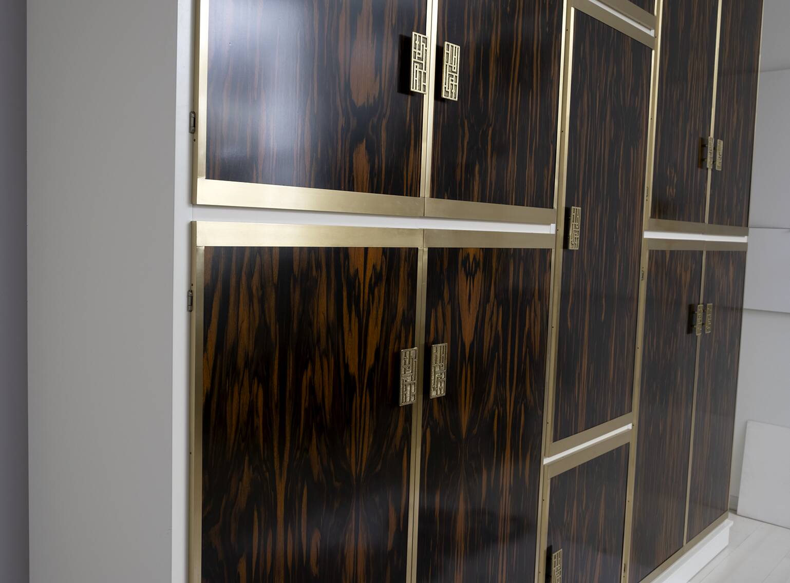 Luciano Frigerio Mid-Century Modern Italian Brass and Walnut Wardrobe, 1970