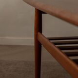 Table basse en teck danois par Grete Jalk avec cadre à lattes, années 1960.