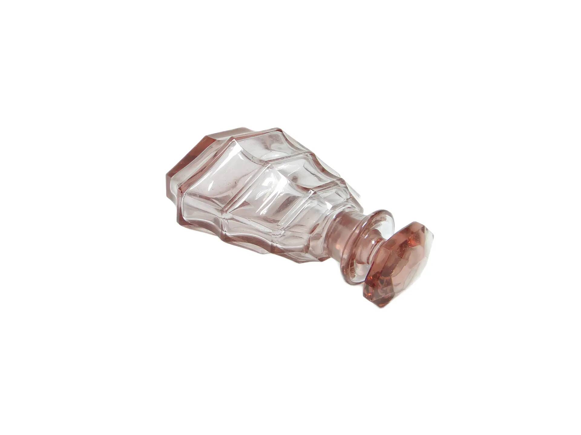 Carafe Art Déco, cristal rose, Moser, Tchécoslovaquie, années 1930.