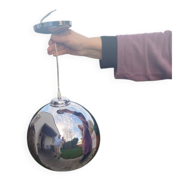 Suspension boule chromée vintage – Ø 30 cm – Très bon état

Suspension