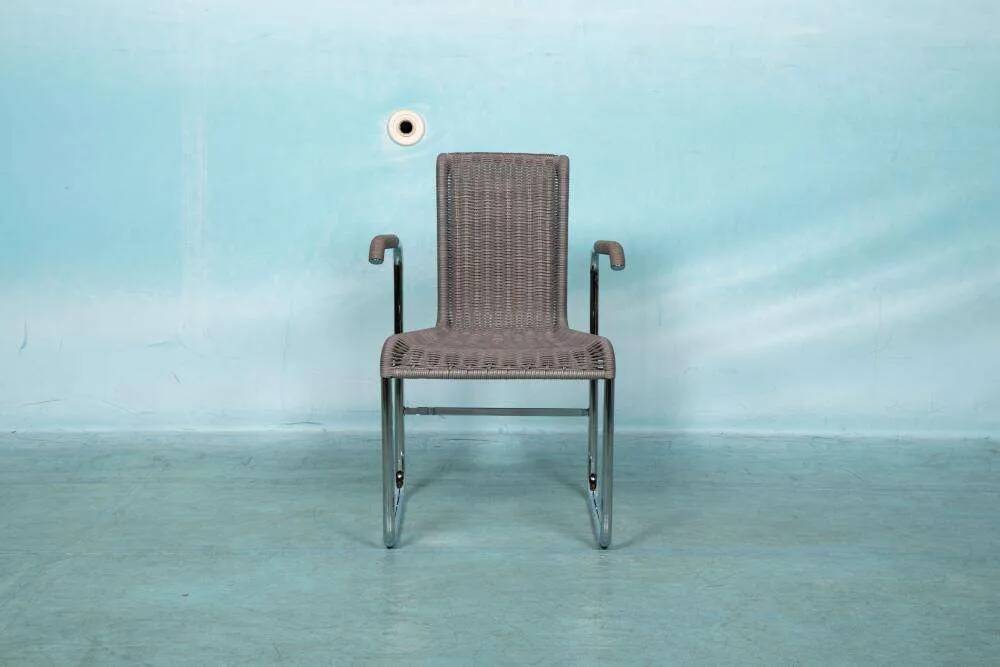 Vintage Tecta B20 armchair, minimalist tubular chair.
