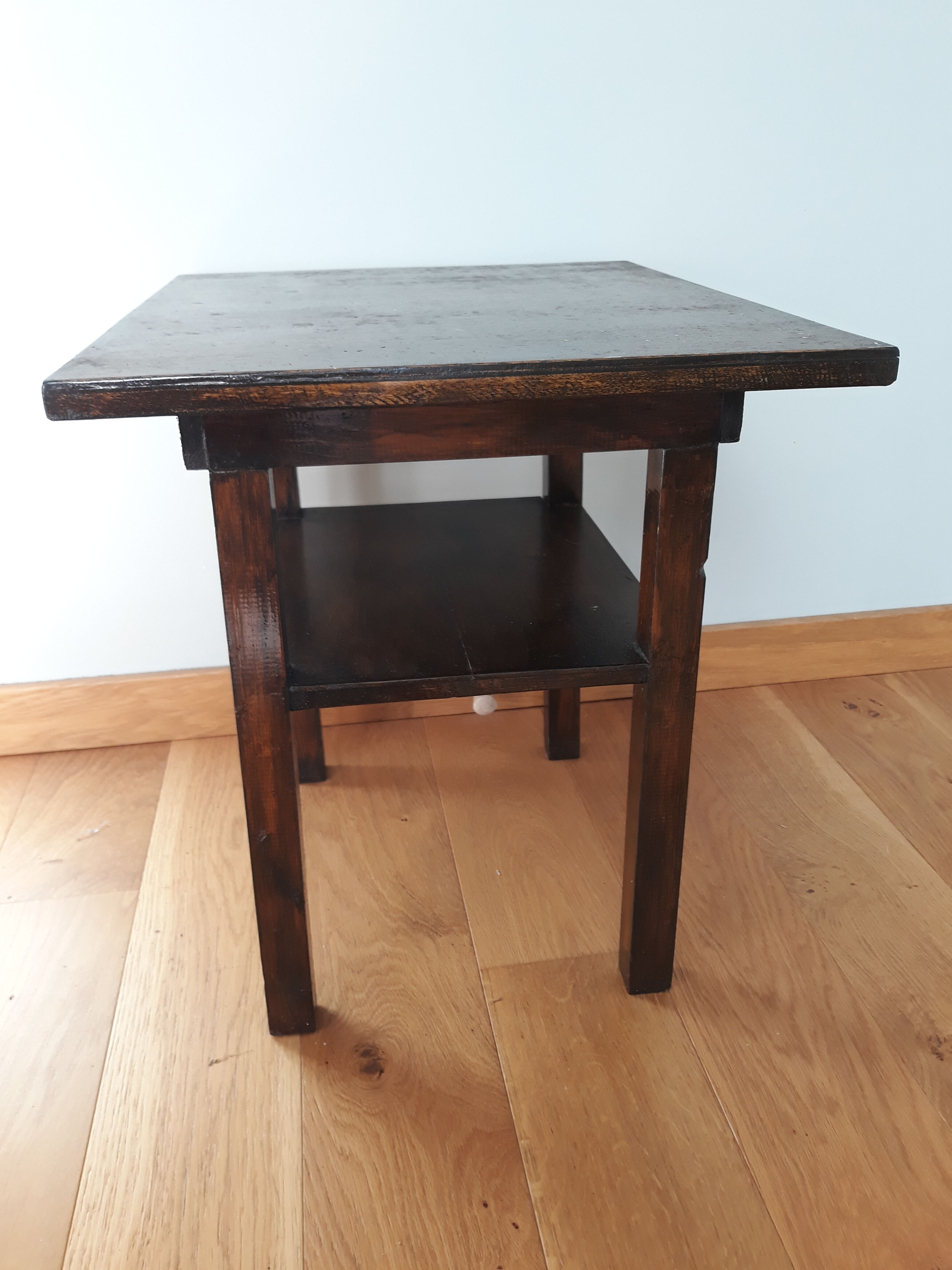 Coffee table end of sofa bedside in solid wood