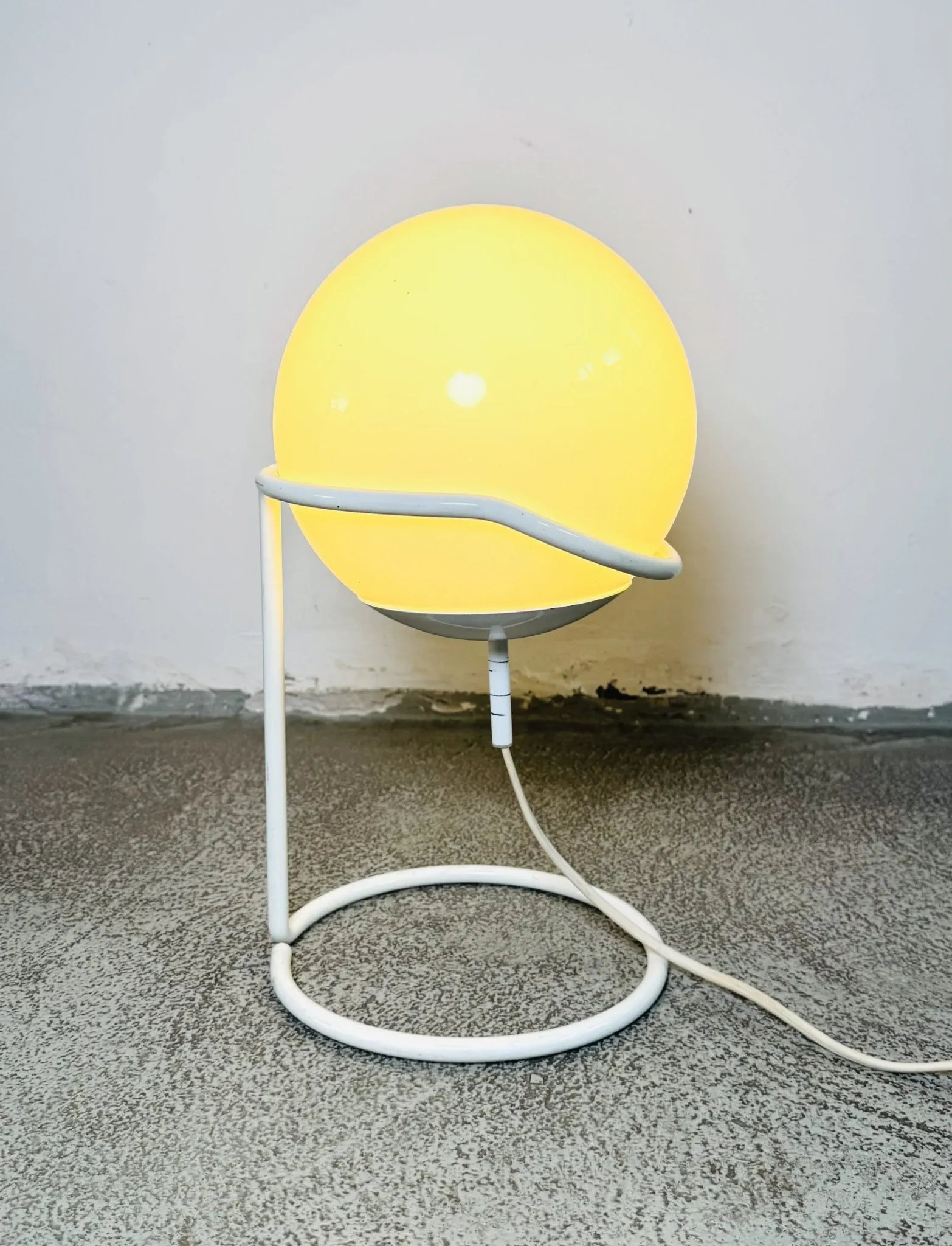 Floating Globe Table Lamp By Vrieland, The Netherlands, 1980S