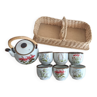 Stoneware tea set with rattan basket