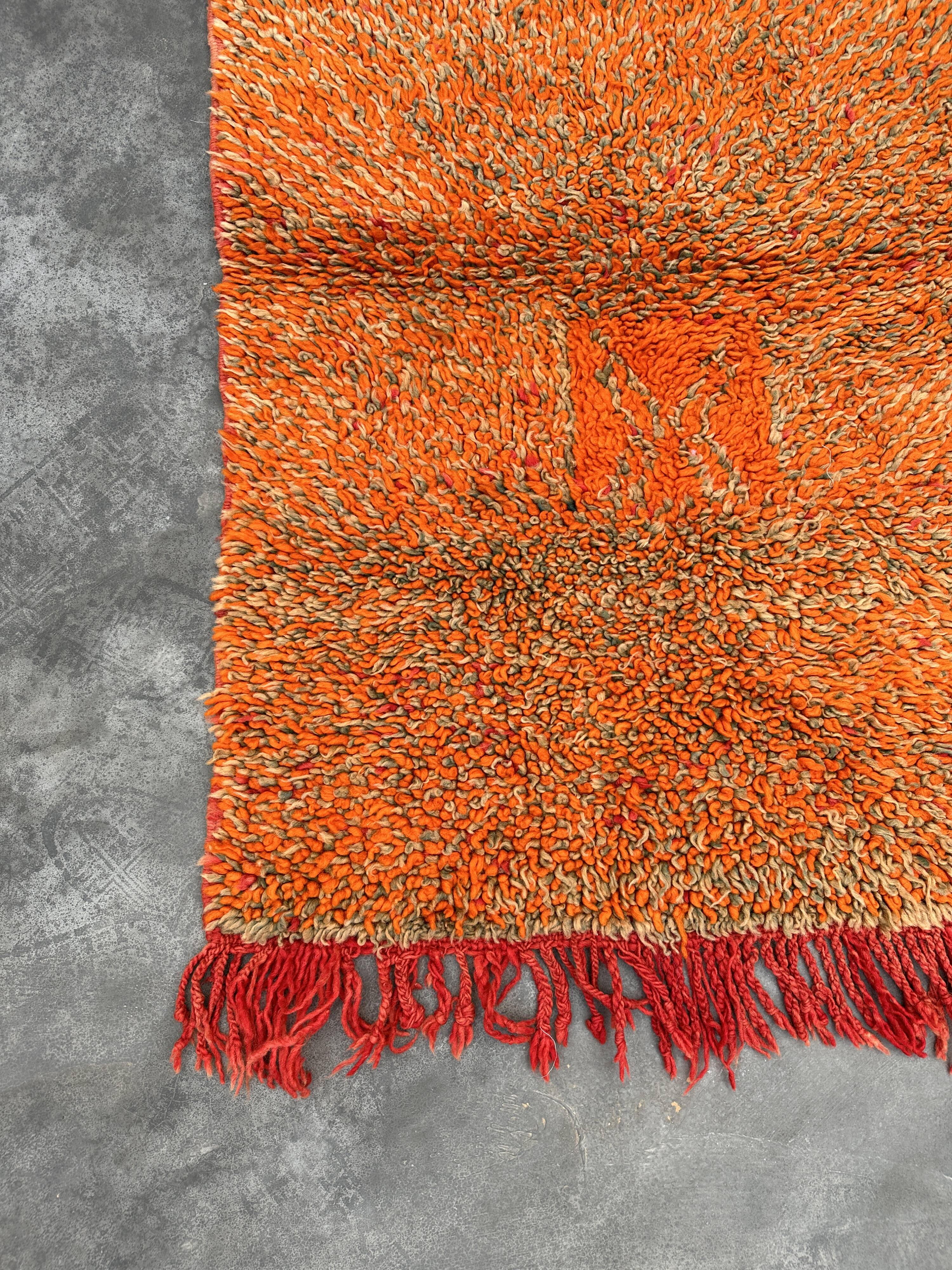 Orange carpet - 82 x 109 cm