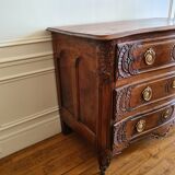 Louis XV period walnut chest of drawers, circa 1760