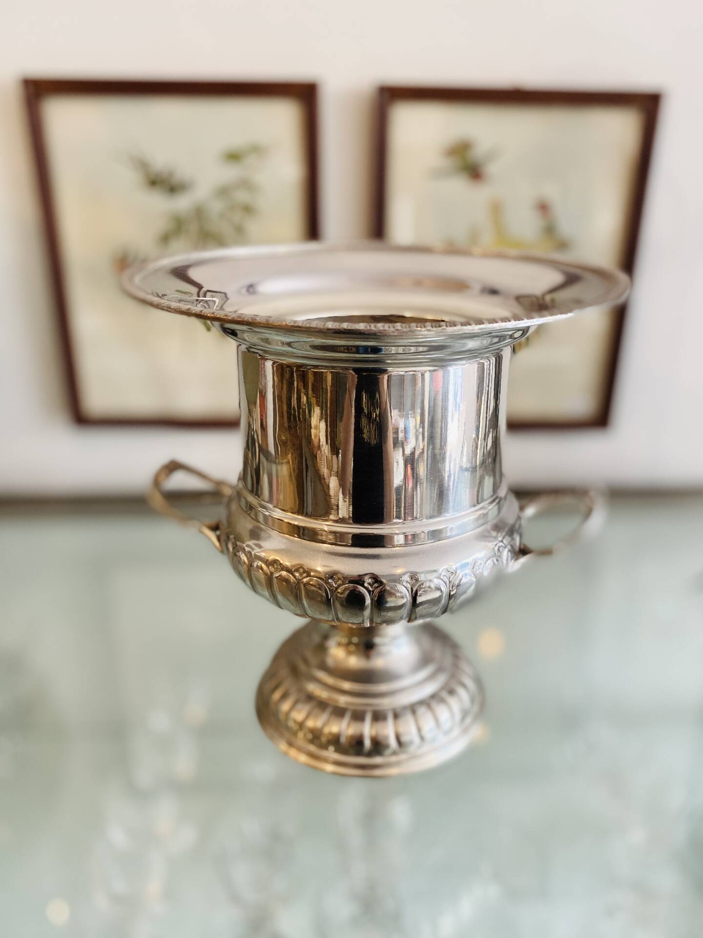 Silver-plated metal champagne bucket ice bucket