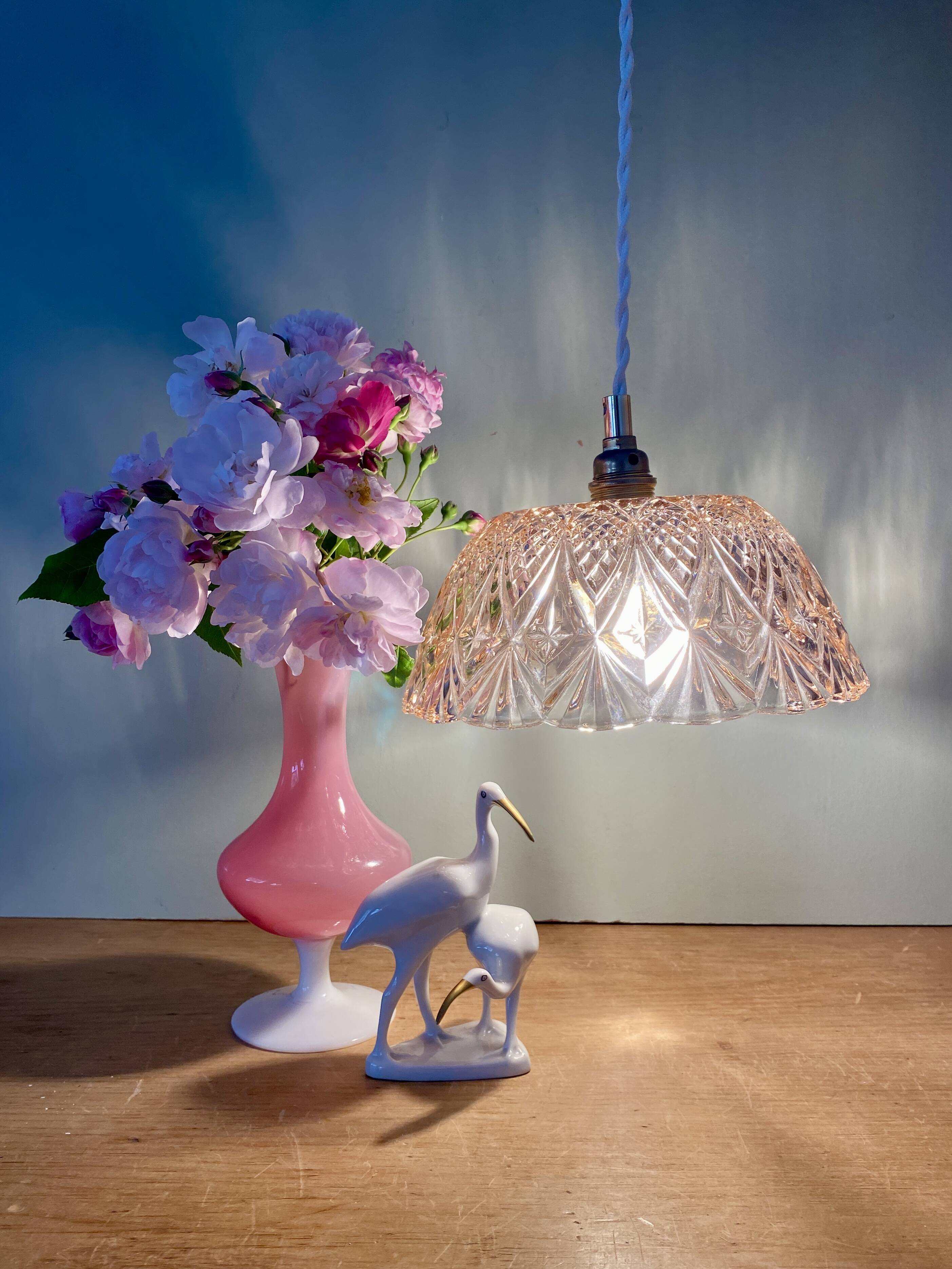 Vintage lampshade pendant light in pink molded glass - tableware collection -