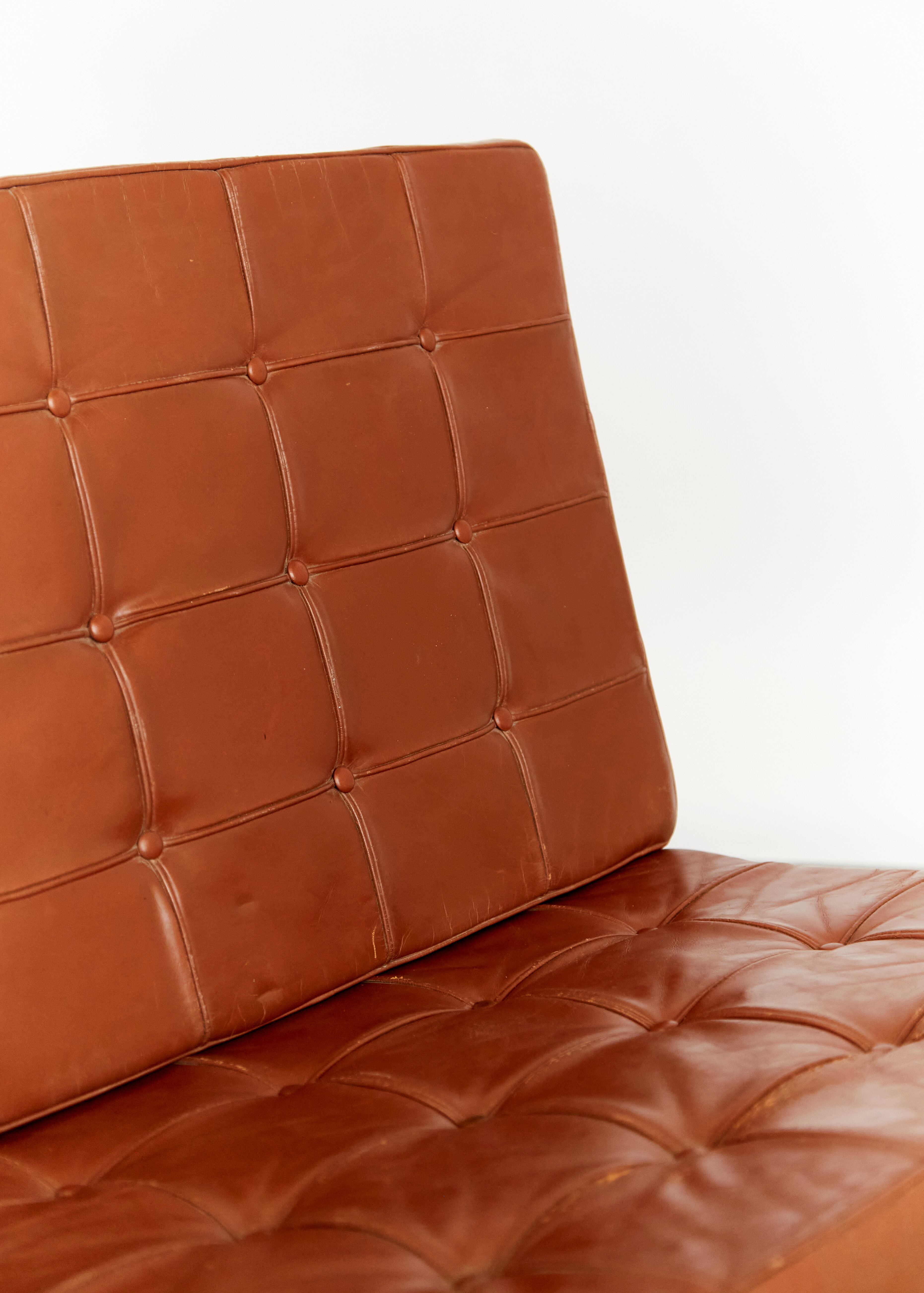 Chauffeuse de MR90 « Barcelona Chair » de Ludwig Mies van der Rohe