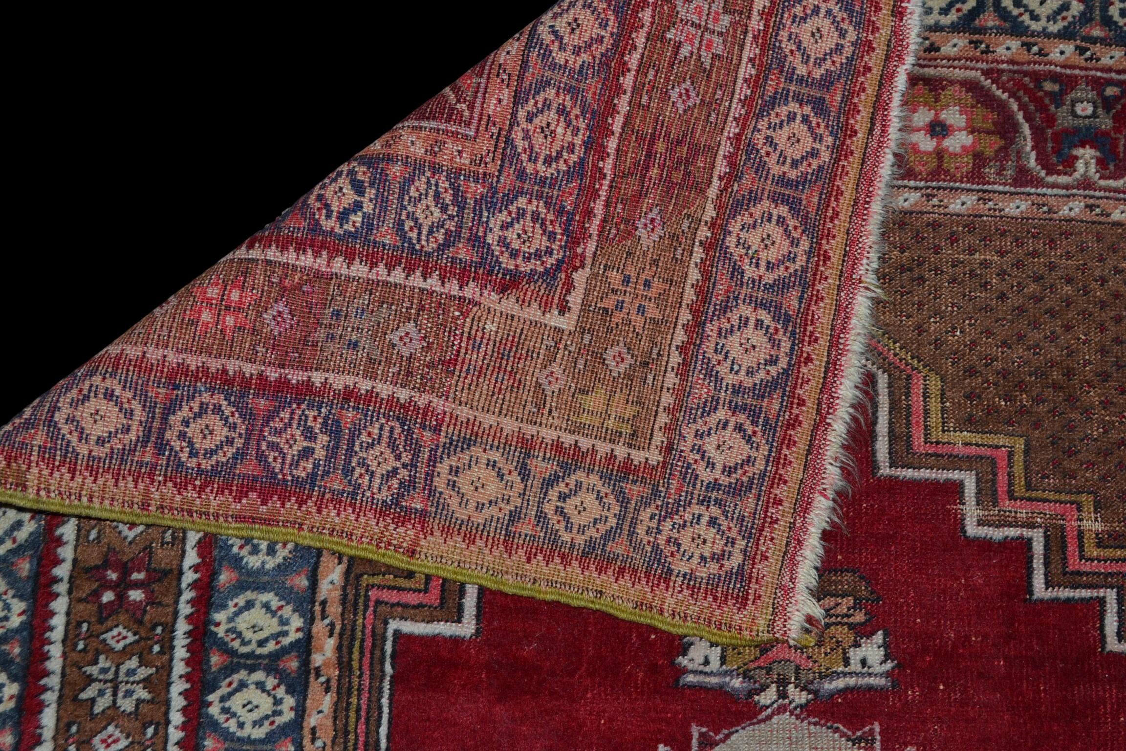 Kiz-bergama nuptial carpet, Anatolia, Turkey, 108 cm x 163 cm, circa 1920