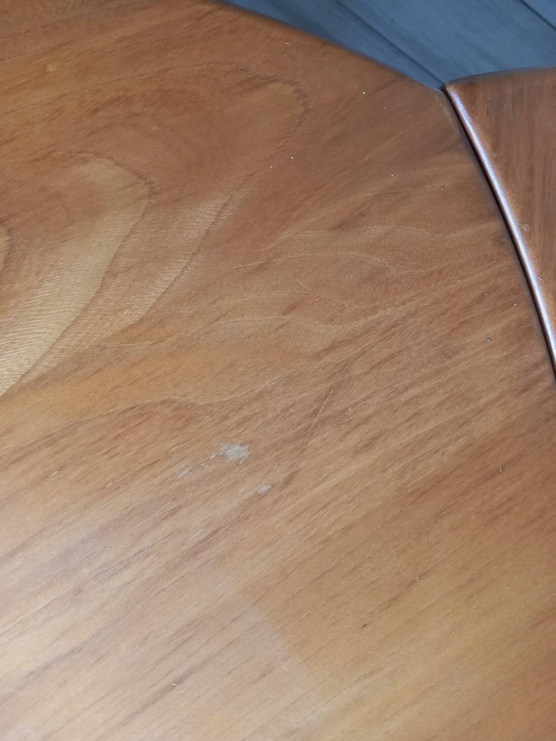 Modular coffee table set