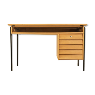 Bureau des années 1960