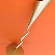 Cornet sculpture (large model) Twisted foot Gold-colored metal