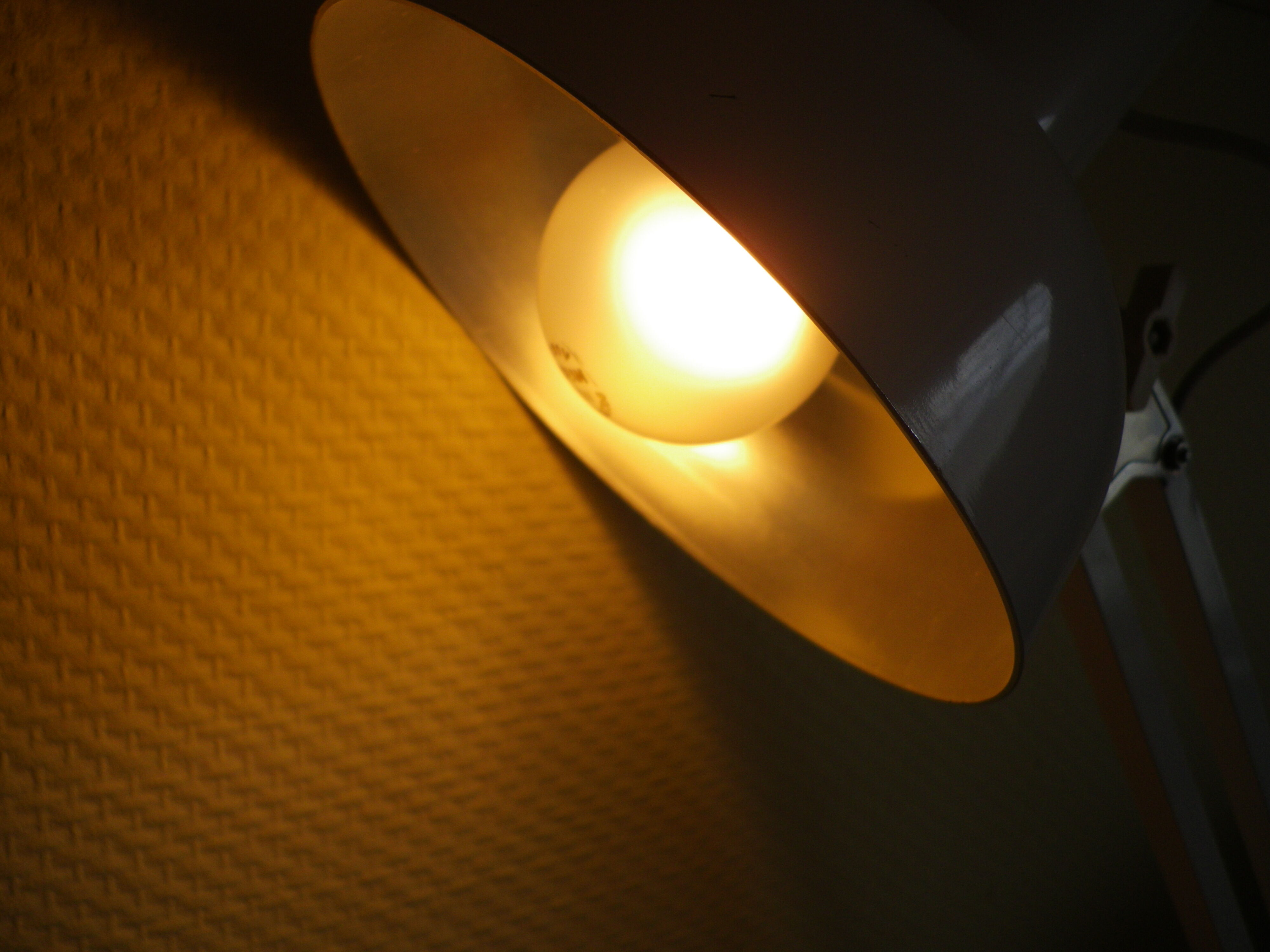 Enamelled tole articulated lamp - 2 arms - 70s