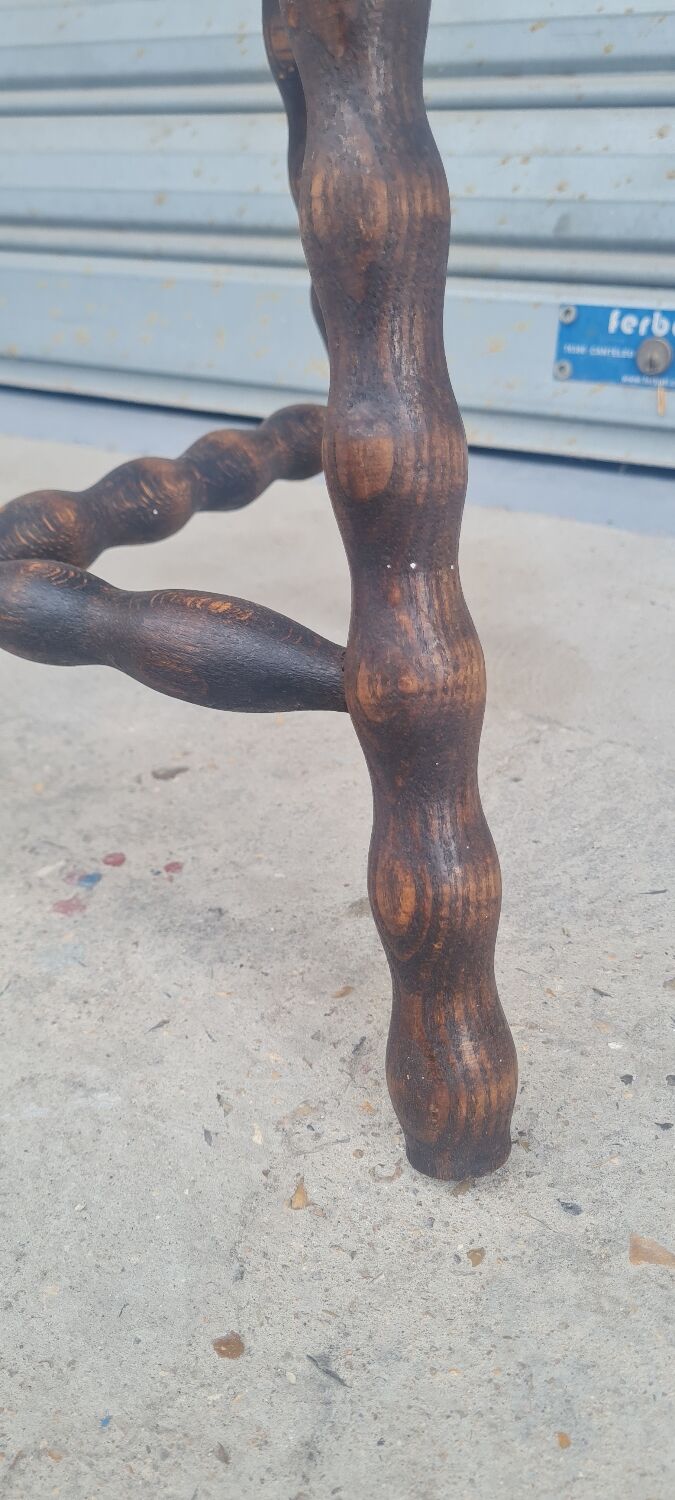 Tripod stool