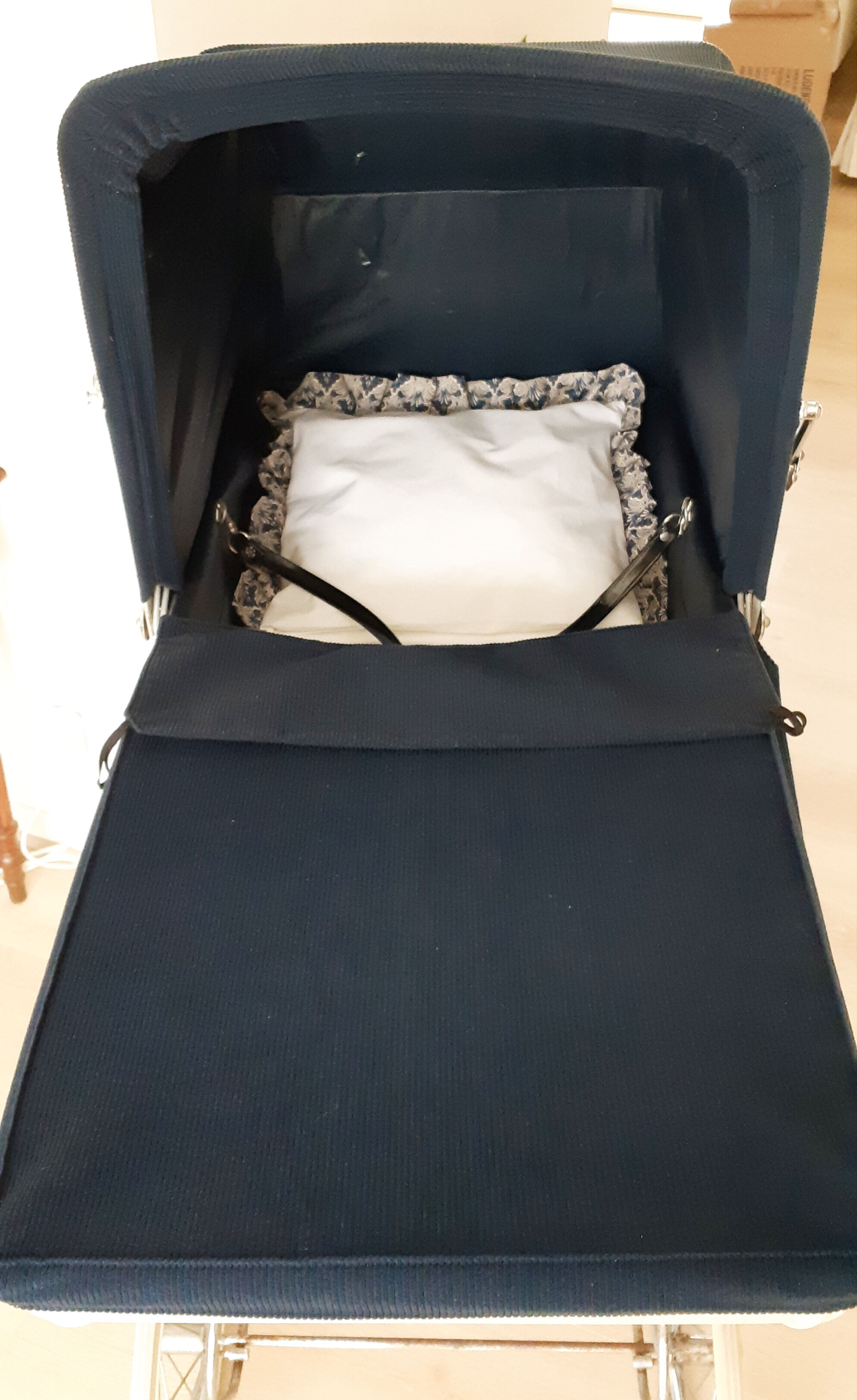 English style Silver Cross pram