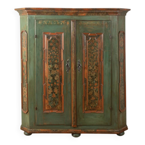 Armoire de ferme antique,