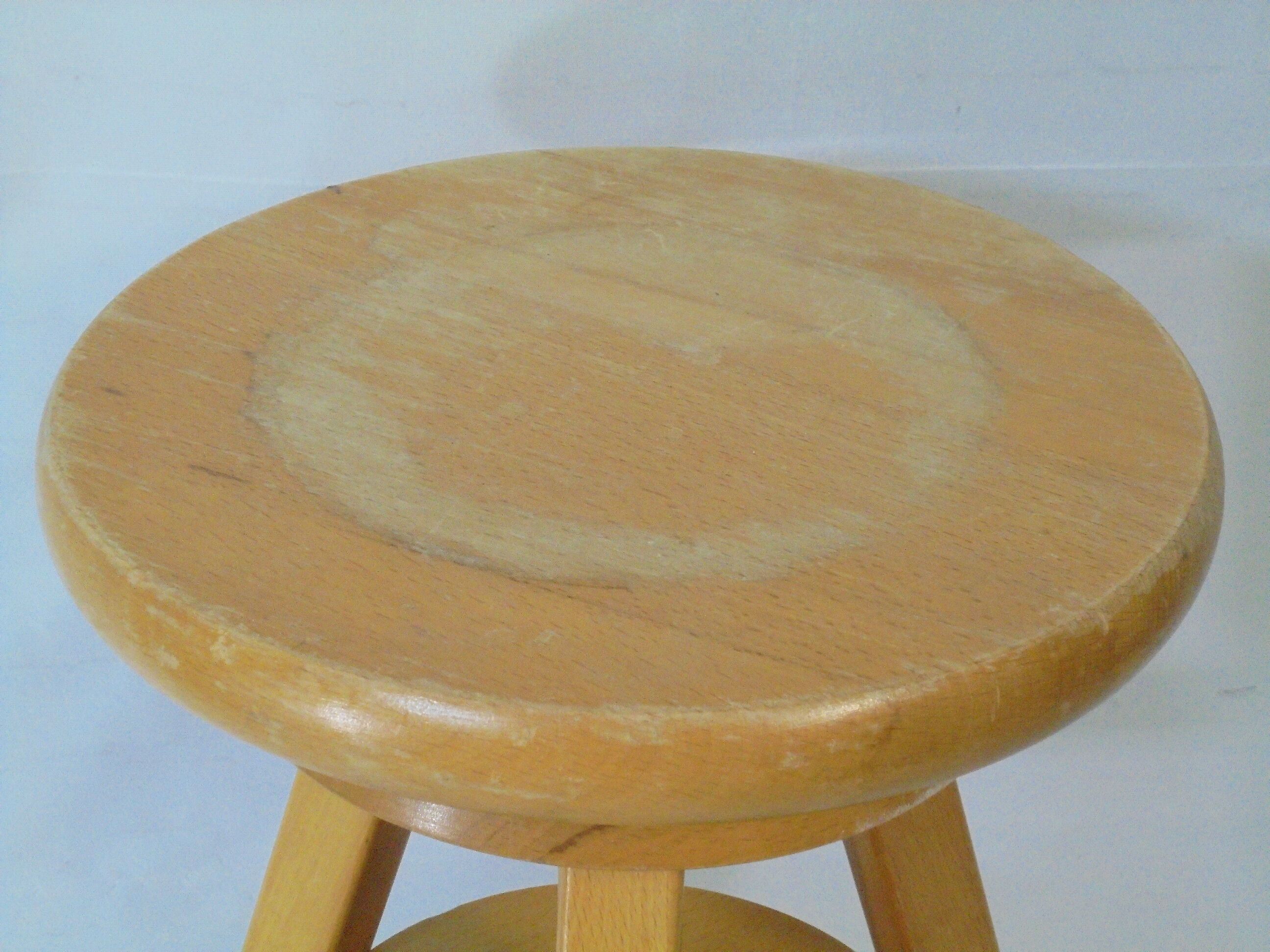 Tabouret à vis