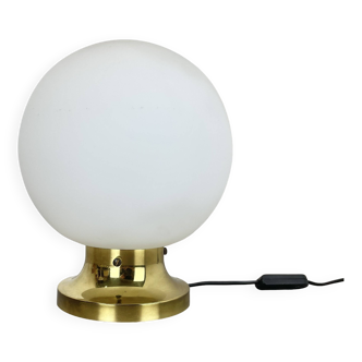 Grande lampe de table en verre « ball » fabriquée par glashütte limburg, allemagne, années 1970