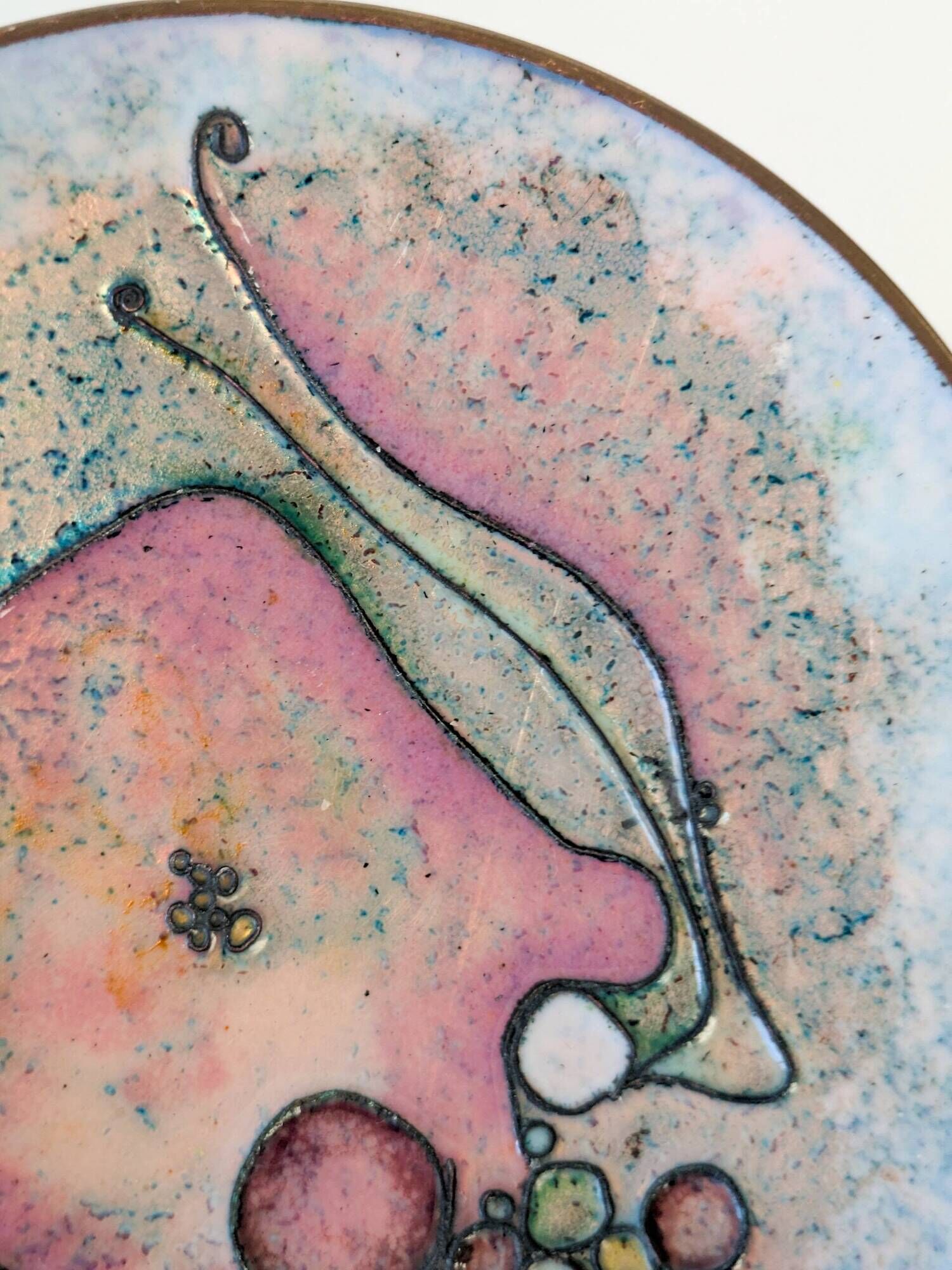 Enamelled copper bowl in pink and purple, abstract design from the 1960s.