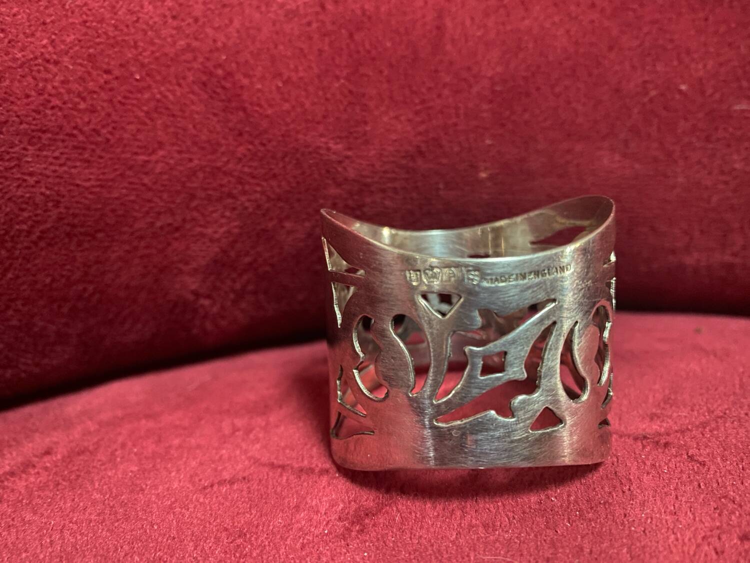 English silver plated napkin ring