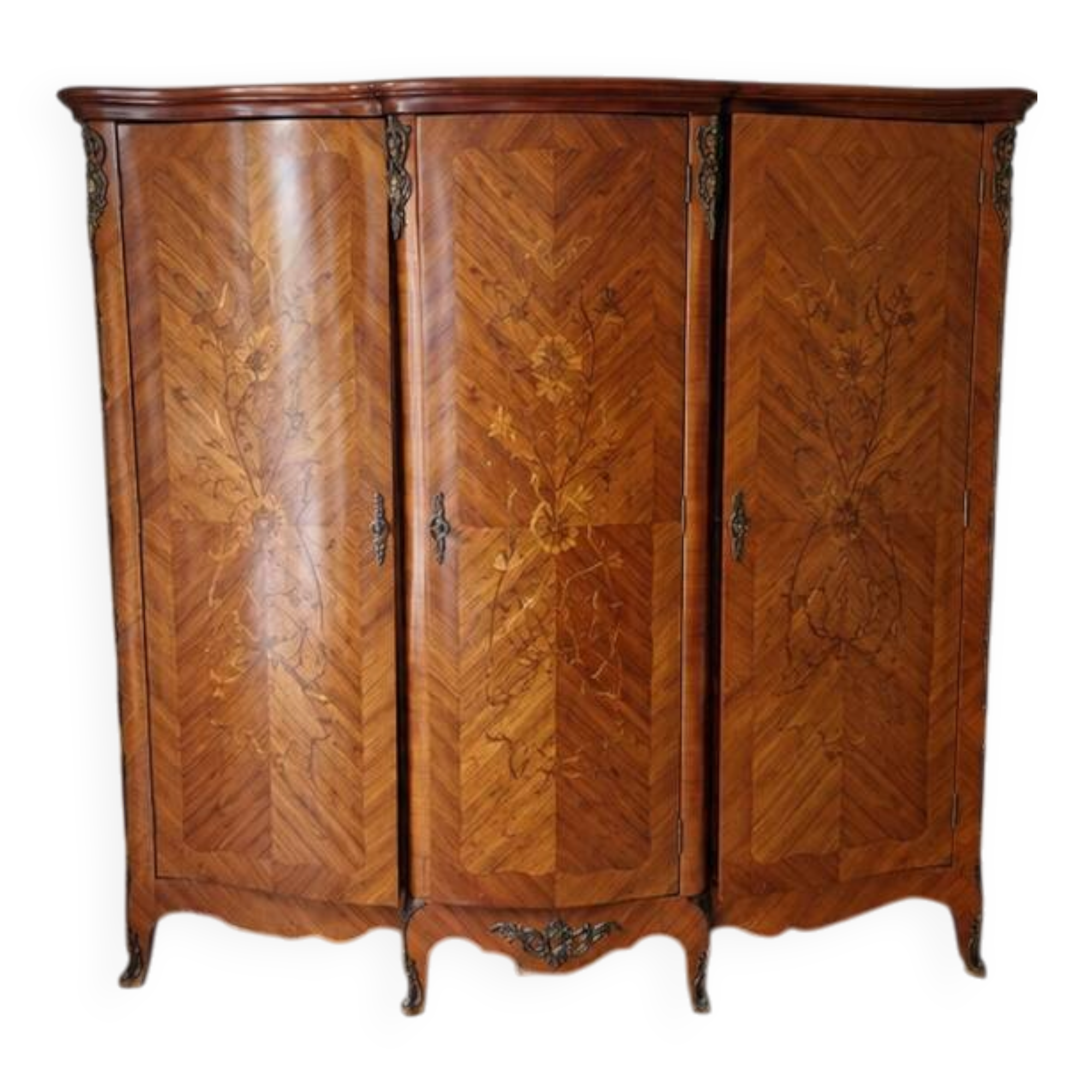 Armoire ancienne en marqueterie – Style Louis XV
