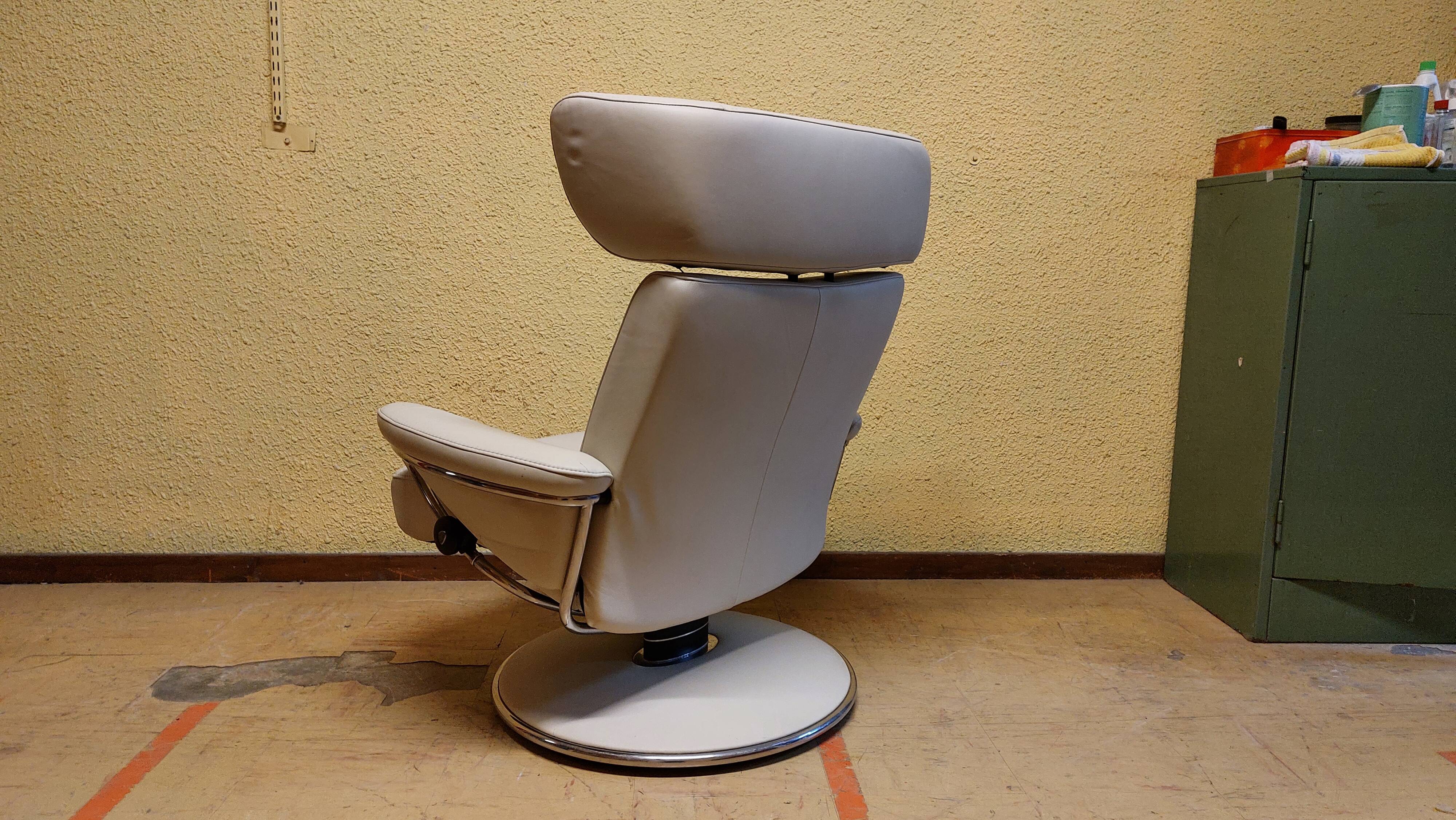 Scandinavian vintage armchair Stressless Jazz