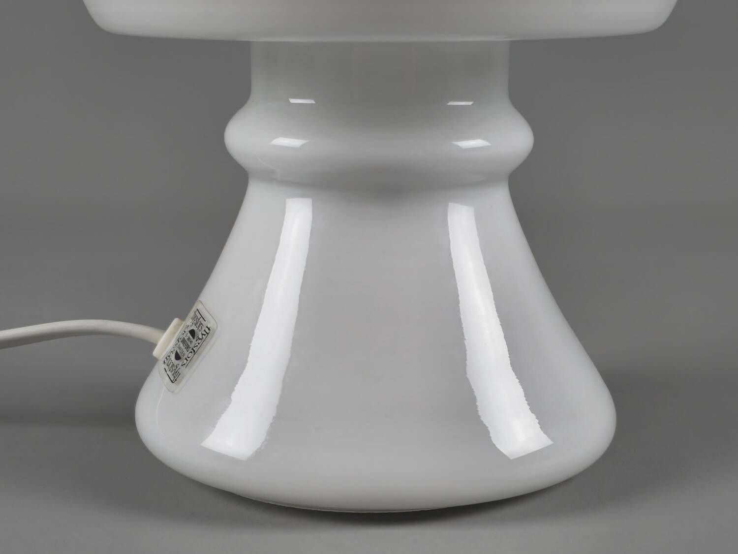Lampe champignon en verre opalin Flygsfors Orrefors, Suède années 1970