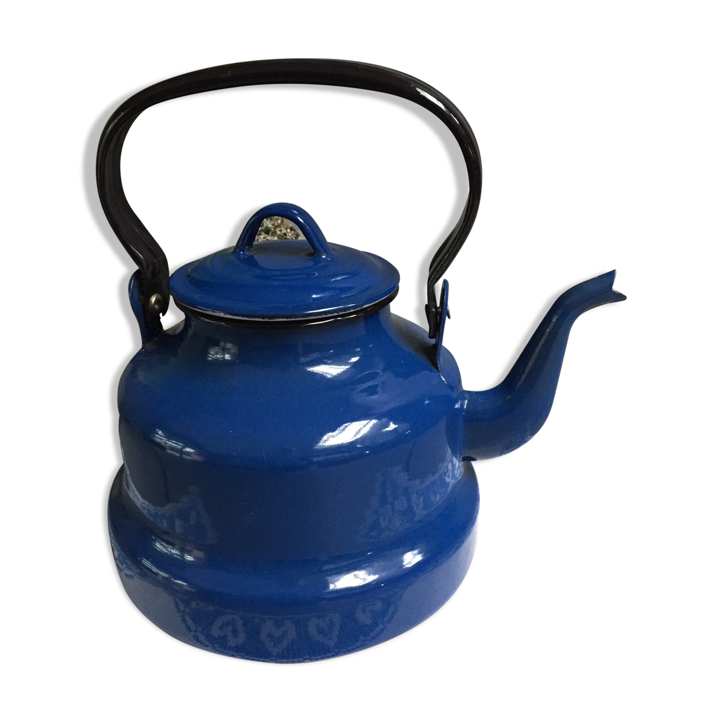 Vintage blue enamelled kettle