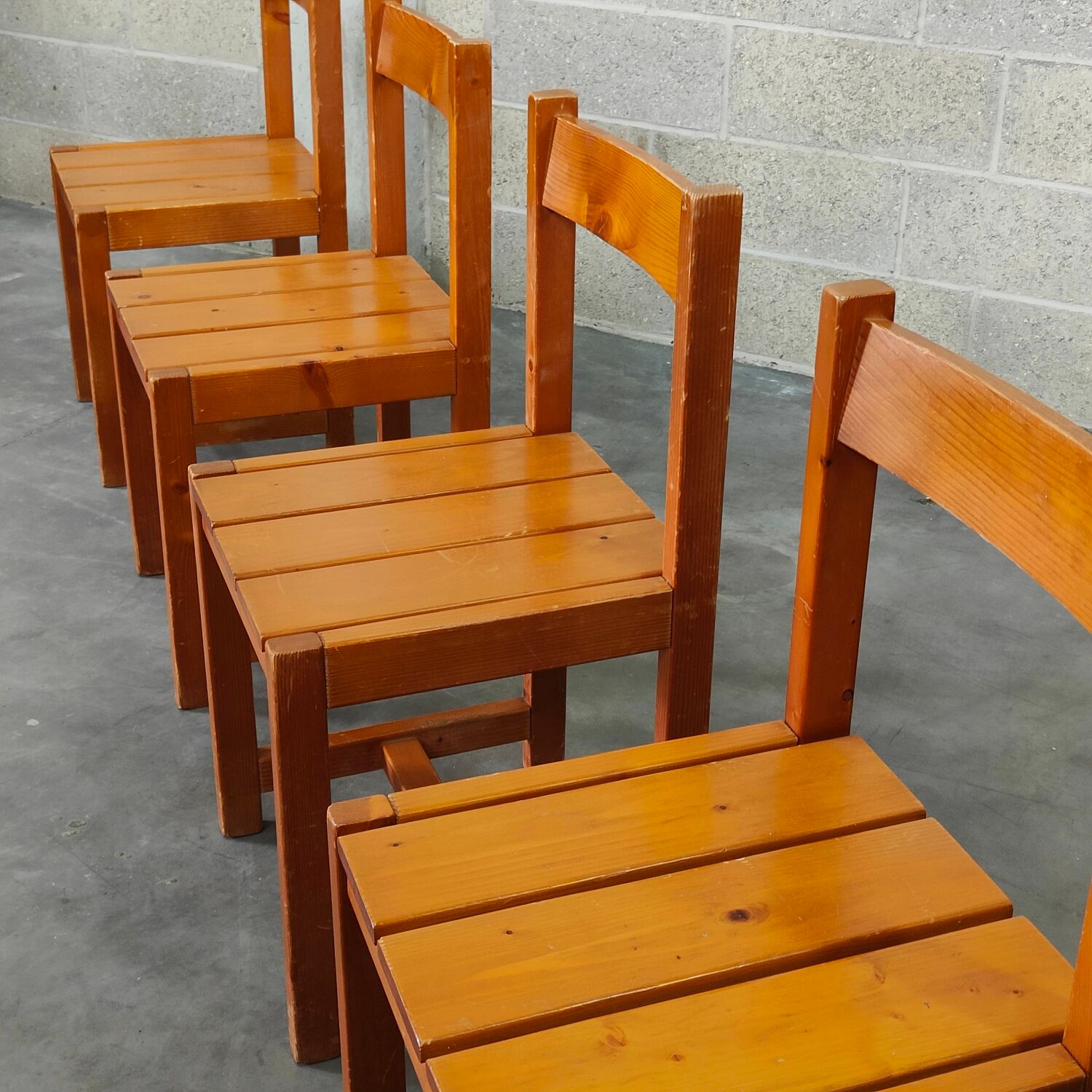 Set of 4 cubic chairs in blond pine year 60 by andré sornay