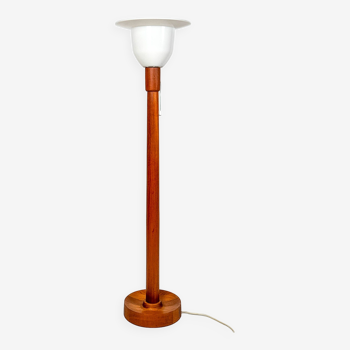 Lampadaire en teck par Uno & Östen Kristantsson pour  Luxus, Suède, 1970.