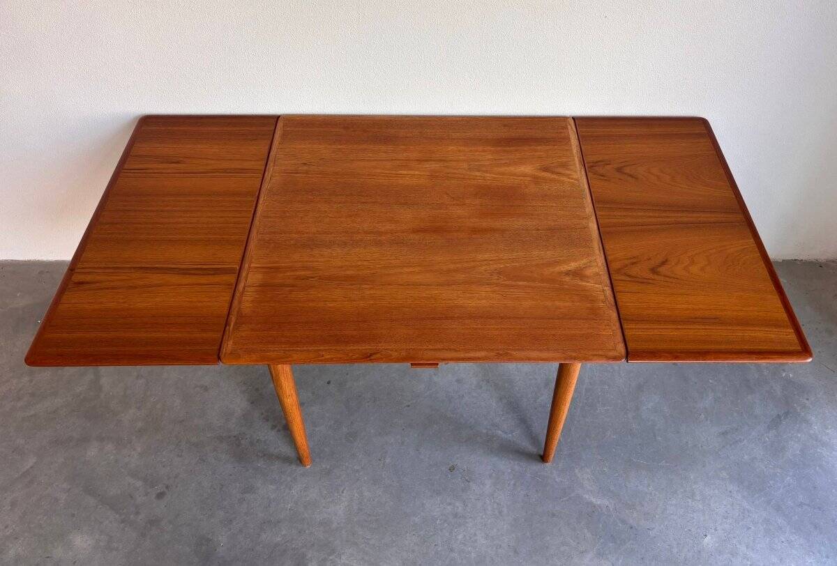 Danish vintage diningtable teak